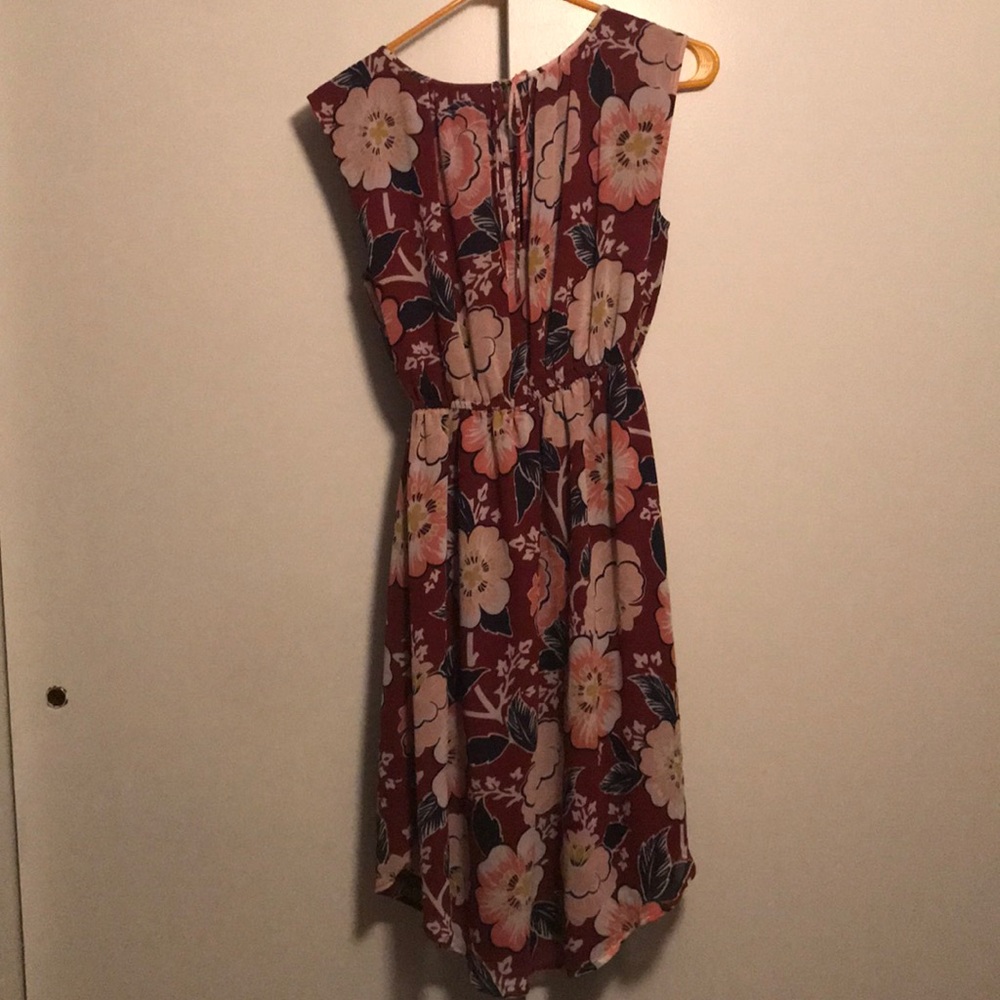 Loft Dress - Picture 3 of 3